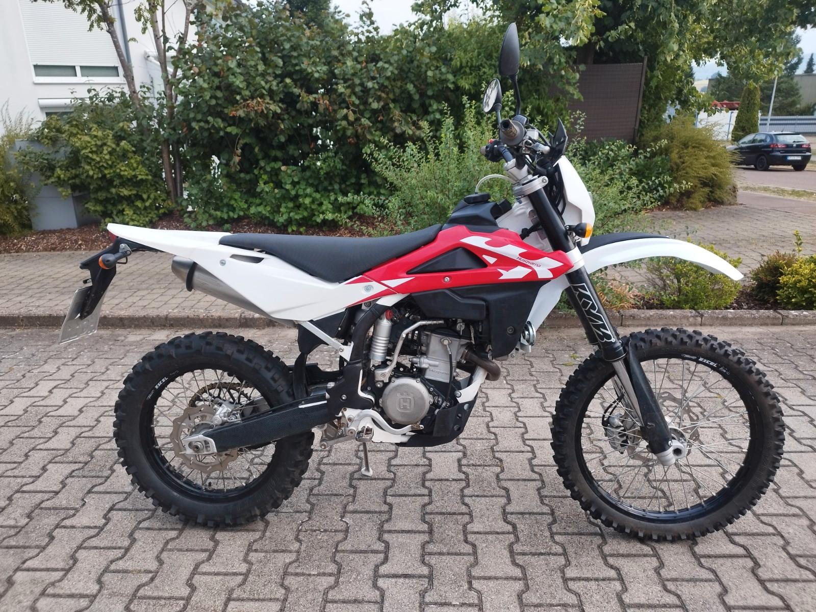 Husqvarna  2011 — engine 303 cm³, 42 HP (31kW)