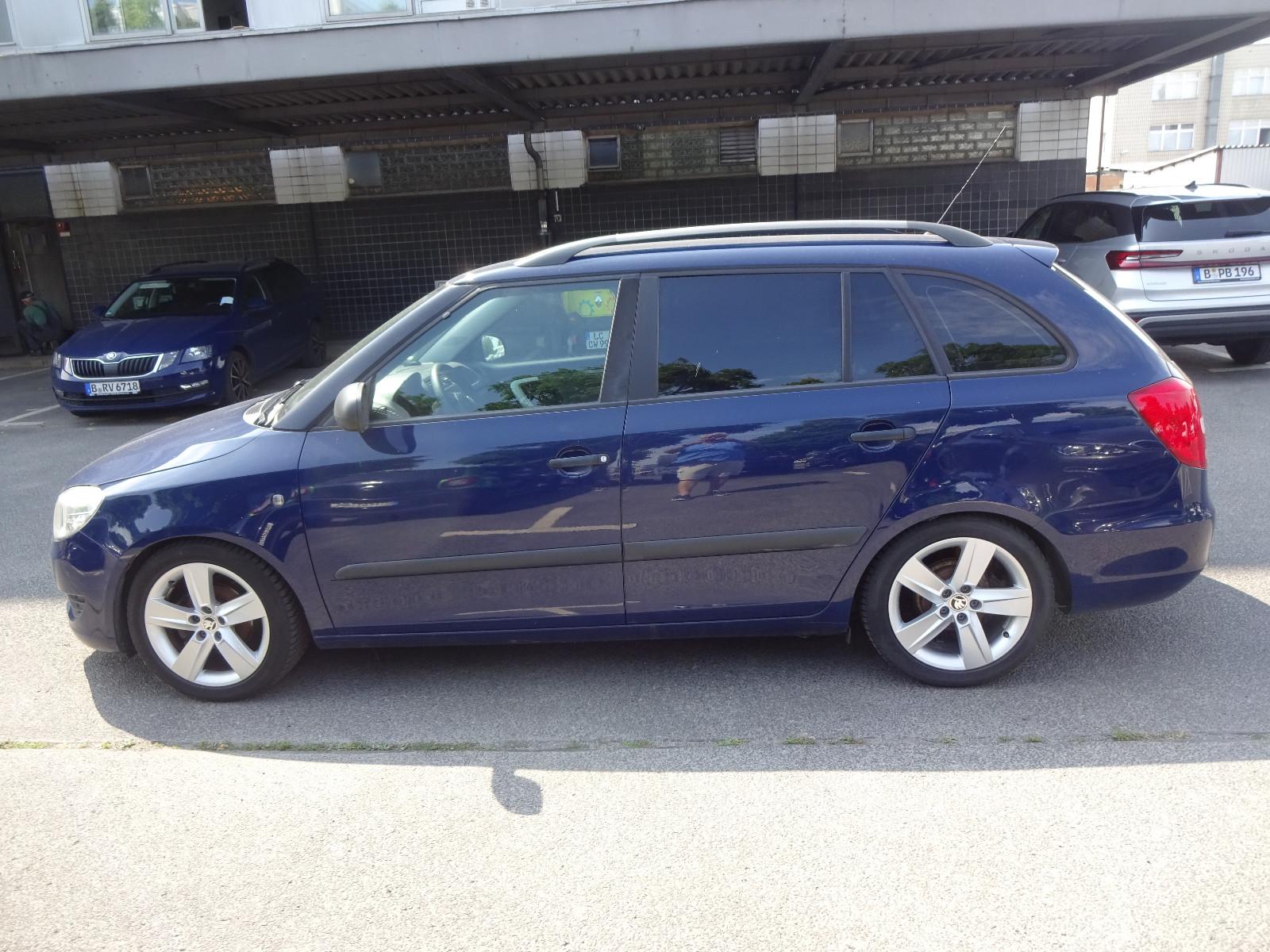 Skoda Fabia 2011 — photo 14