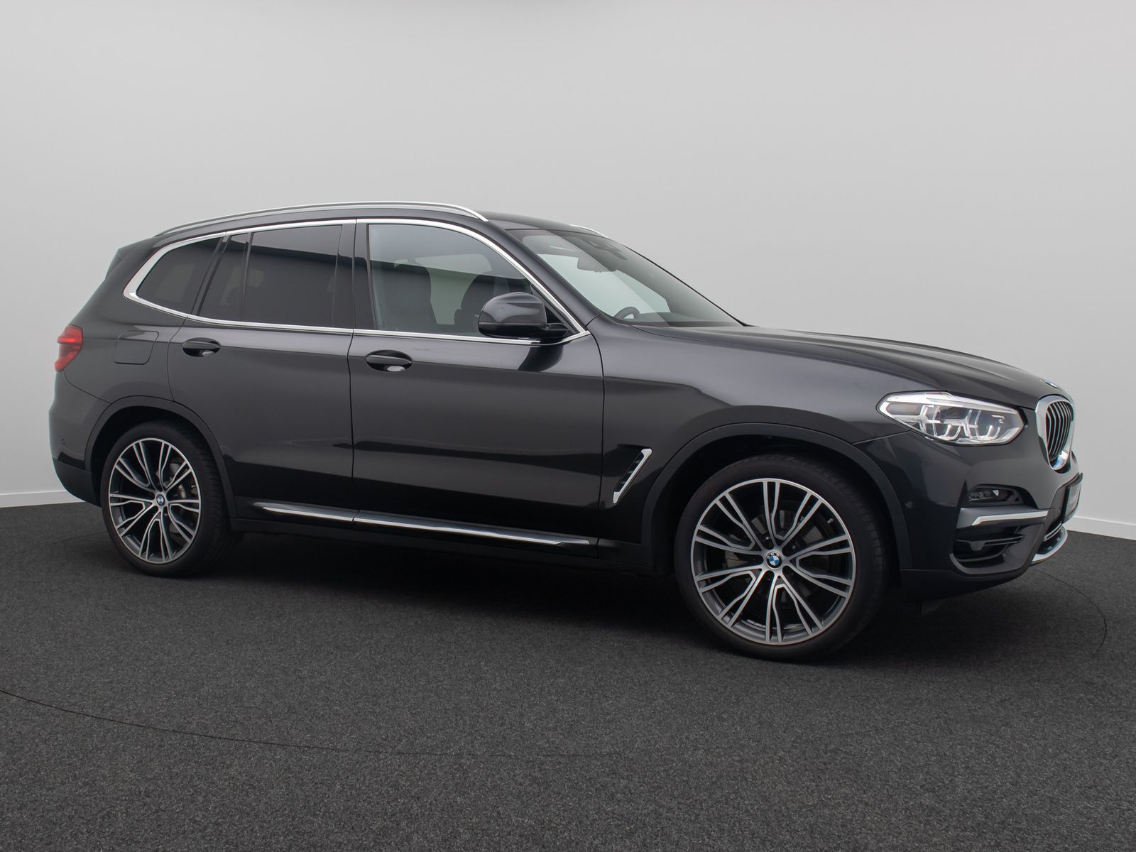 Fahrzeugabbildung BMW X3 xD20i LuxuryLine HUD Kamera Alarm HiFi 21Zoll