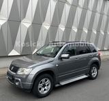 Suzuki Grand Vitara 2.0 Family Comfort - Suzuki Grand Vitara: 2.0