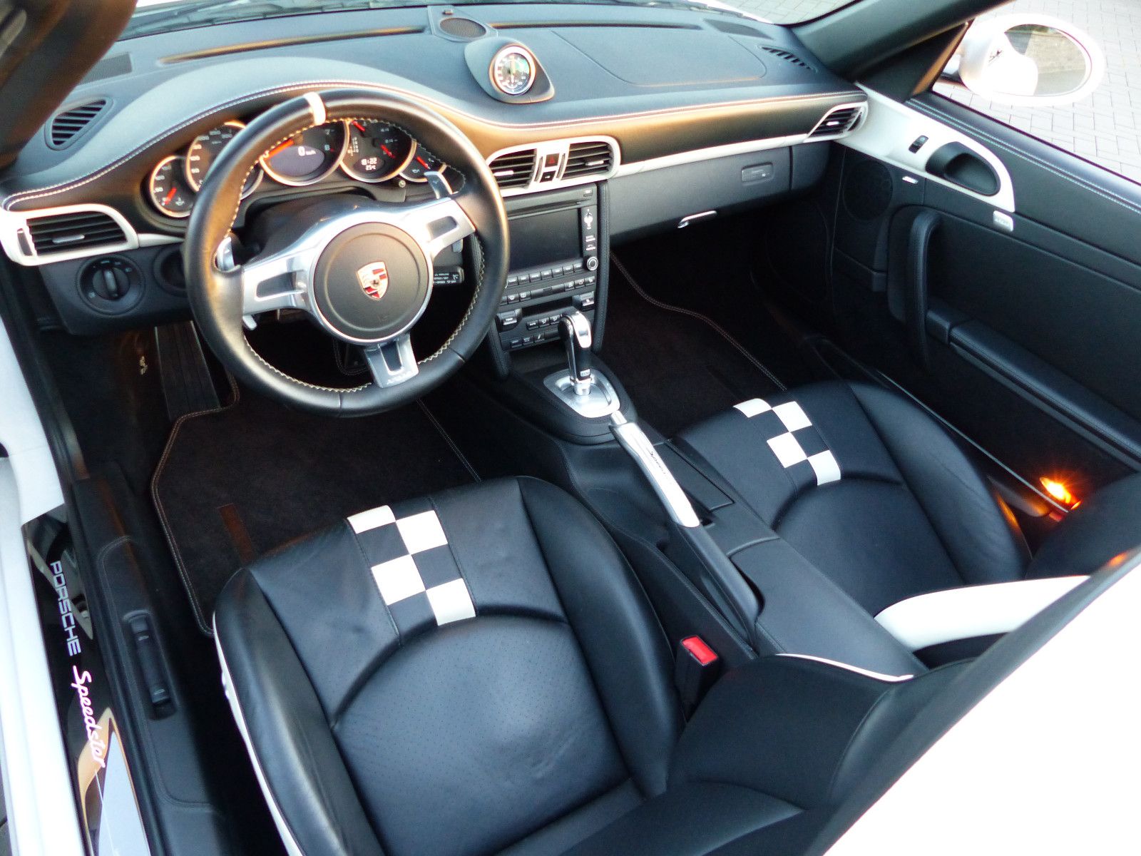 Fahrzeugabbildung Porsche 997 Speedster