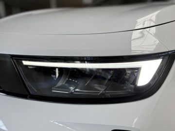Fotografie des Opel Astra Sports Tourer 1.2 Turbo GS