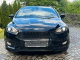 Ford Focus  ST-Line  Xenon  &  Zahnriemen & Tüv neu - Ford Focus: ST X