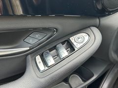Fahrzeugabbildung Mercedes-Benz C 220d T 4Matic Autom. Night LED Comand Kamera