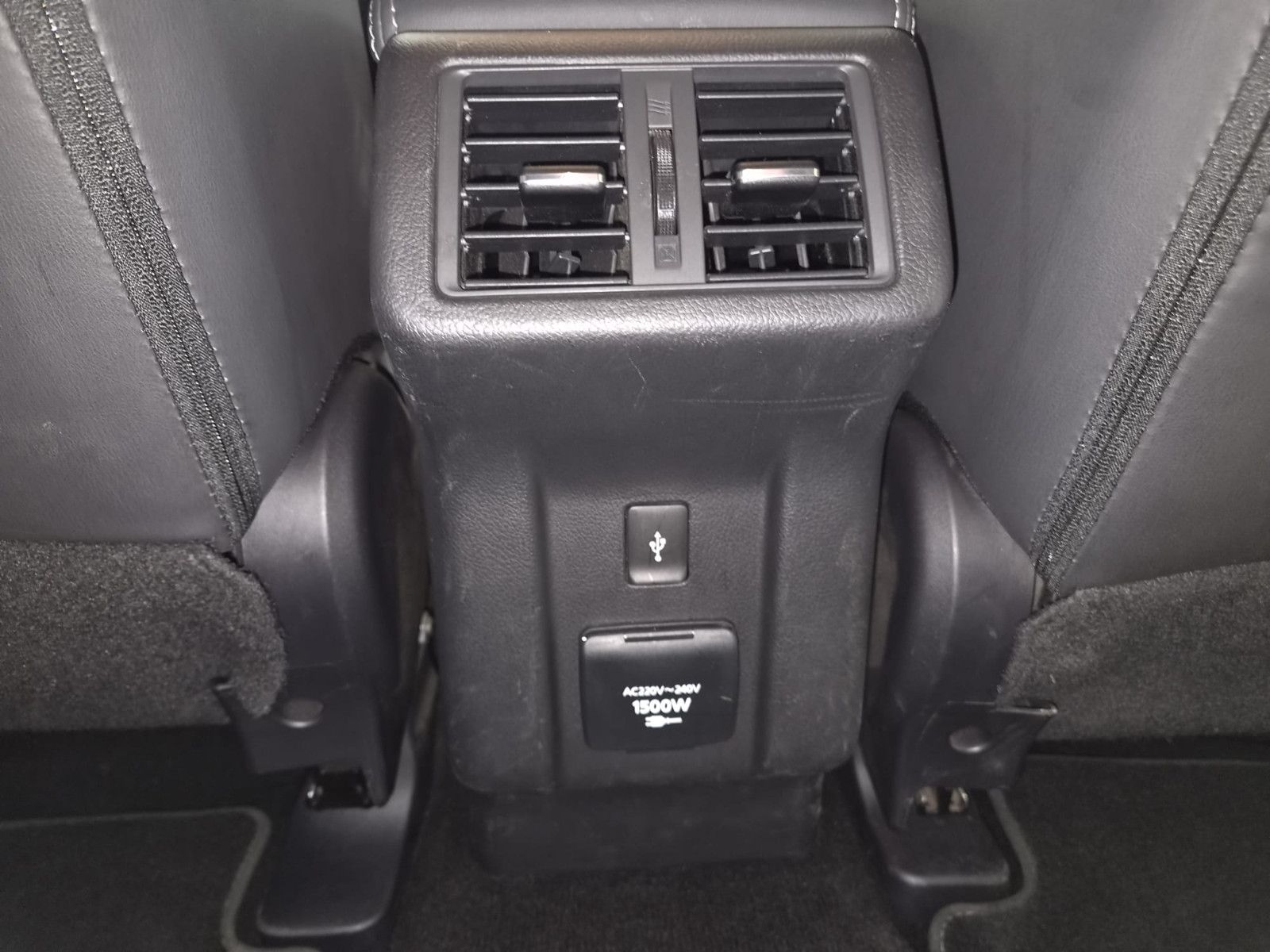 Fahrzeugabbildung Mitsubishi Outlander PHEV Basis Spirit 4WD / KAMERA /