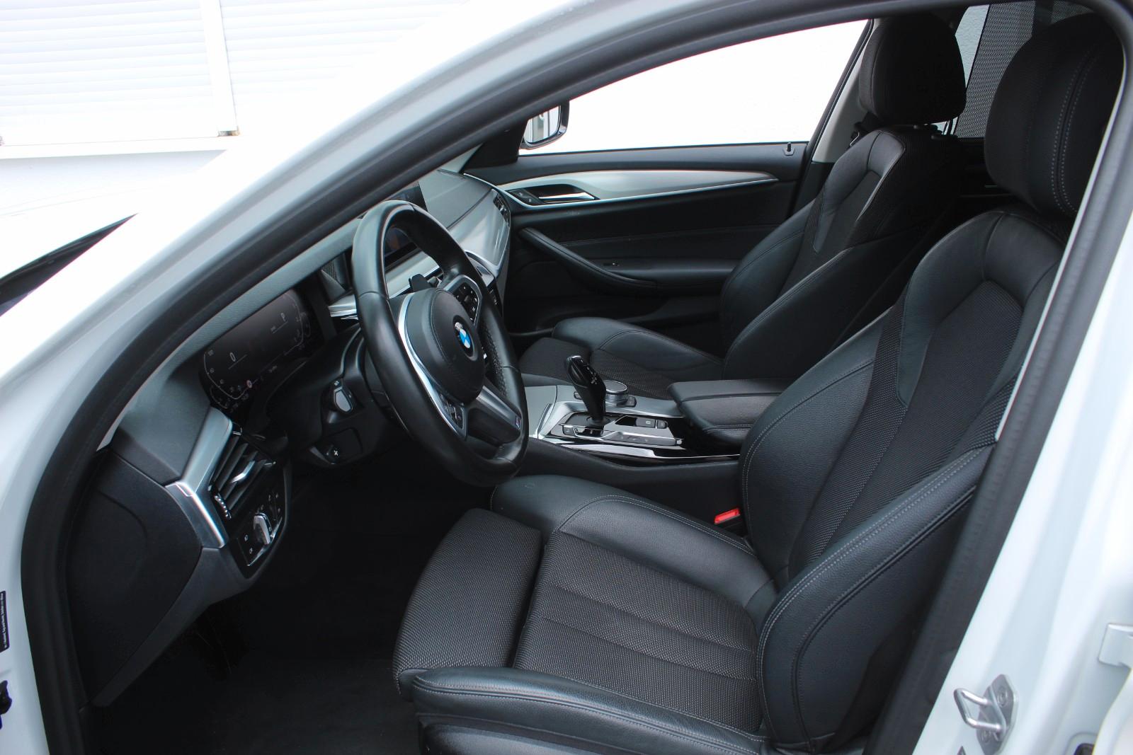 BMW 530e Sport Line NAVI*SOFT-CLOSE*T-LEDER*LED*360°