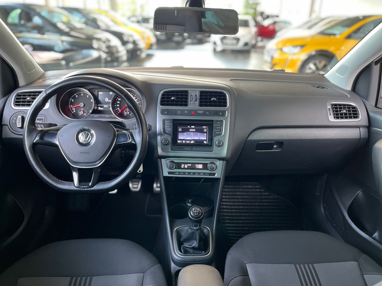 Fahrzeugabbildung Volkswagen Polo V Allstar BMT SHZ PDC ALU