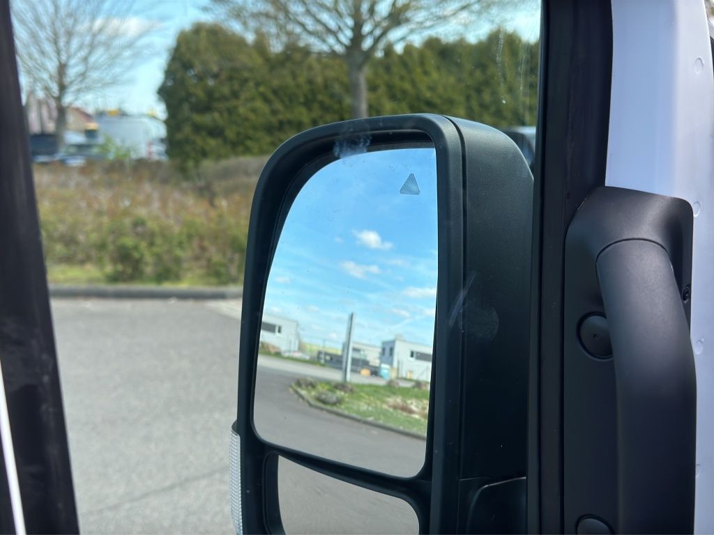 Fahrzeugabbildung Mercedes-Benz Sprinter 319 CDI Kasten SELECT Hochdach Lang AHK