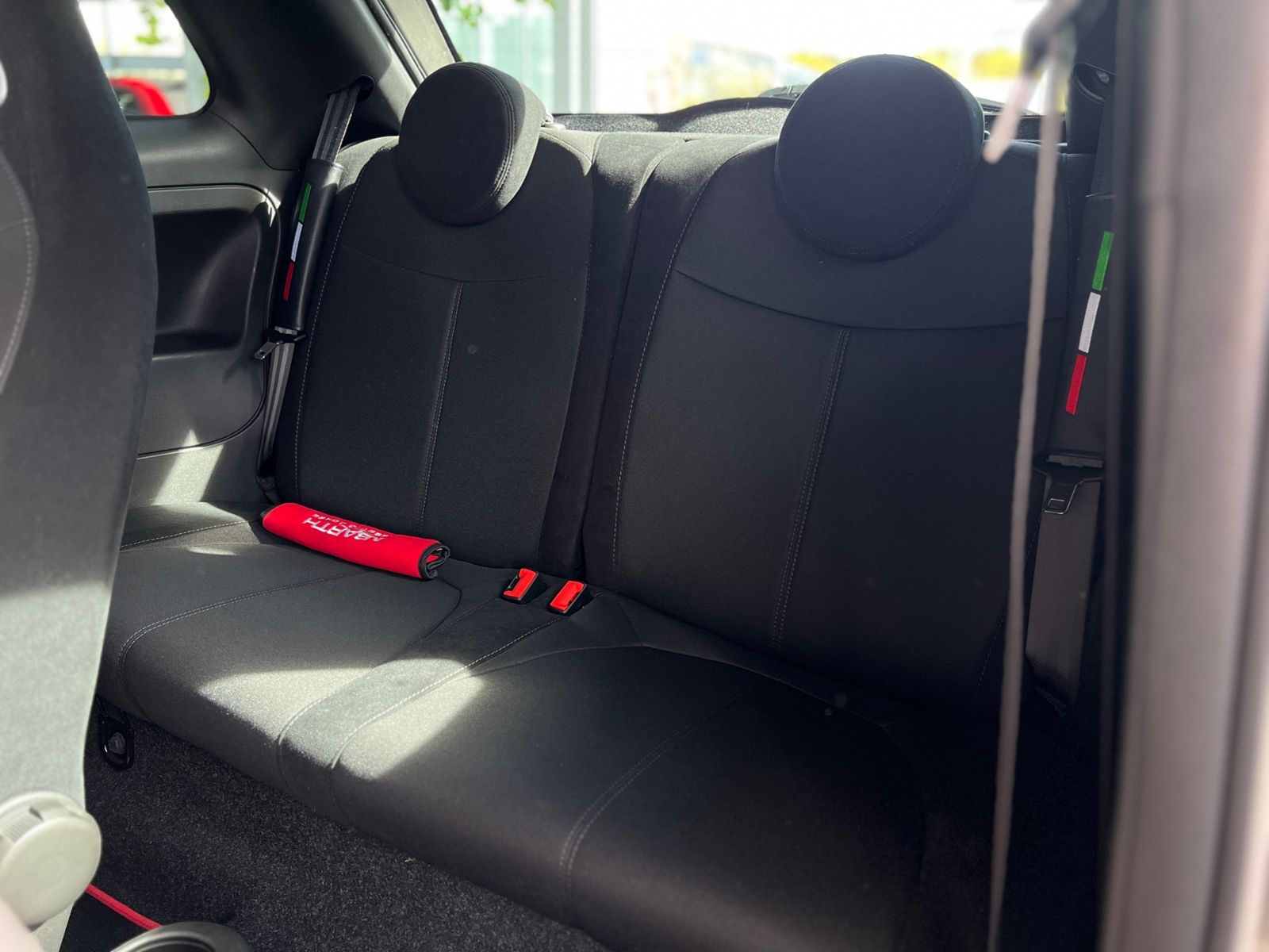 Fahrzeugabbildung Abarth 595 Skydome PANO XEN NAV SHZ PDC ALU