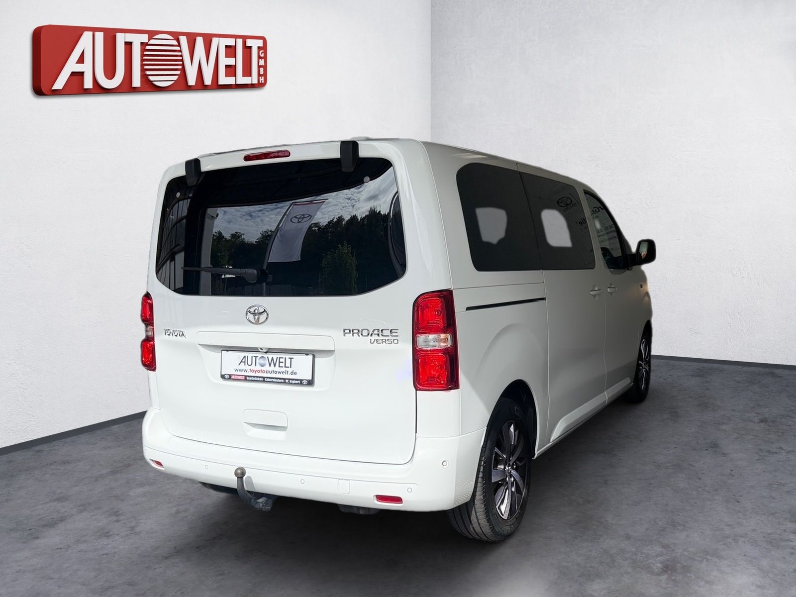 Fahrzeugabbildung Toyota Proace Verso 2.0 D-4D L1 Team D. 8 Sitzer