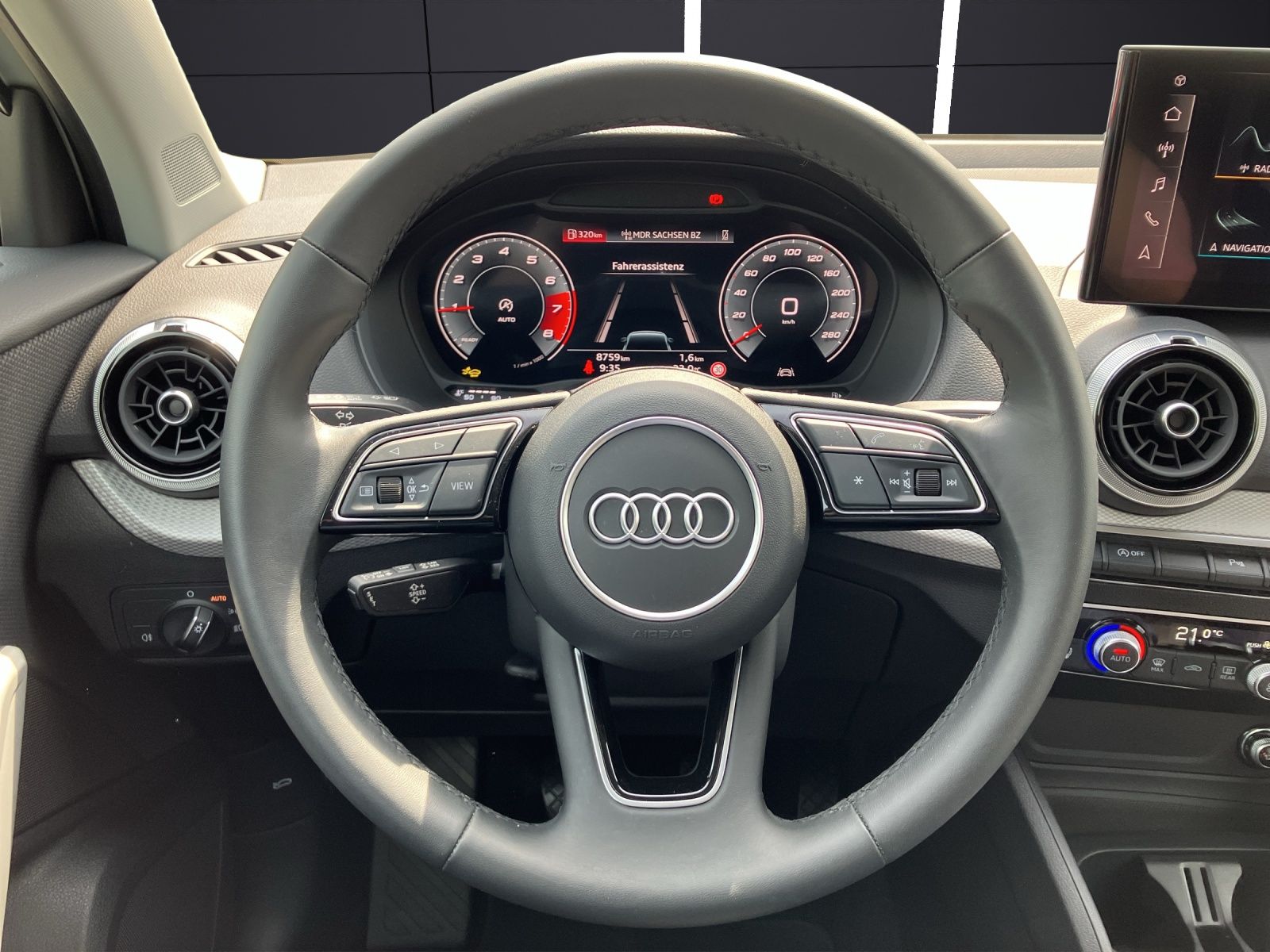 Fahrzeugabbildung Audi Q2 35 TFSI advanced LED ACC AVC RFK SH