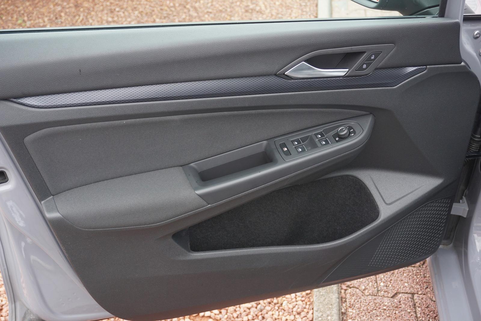Volkswagen Golf VIII 1.0 TSI United LED Navi Android Apple, миниатюра 25