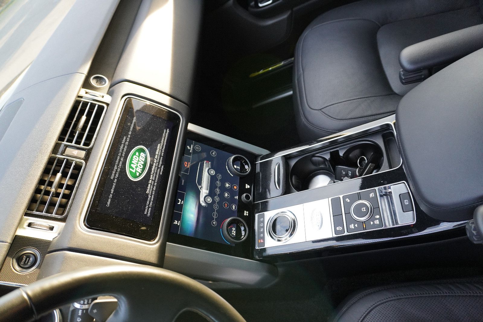 Fahrzeugabbildung Land Rover Range Rover Vogue