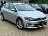 Volkswagen Polo VI+PDC+MFL+KLIMA*1.HAND+GARAGENWAGEN+NEUWER - VW Polo Gebrauchtwagen in Hamburg