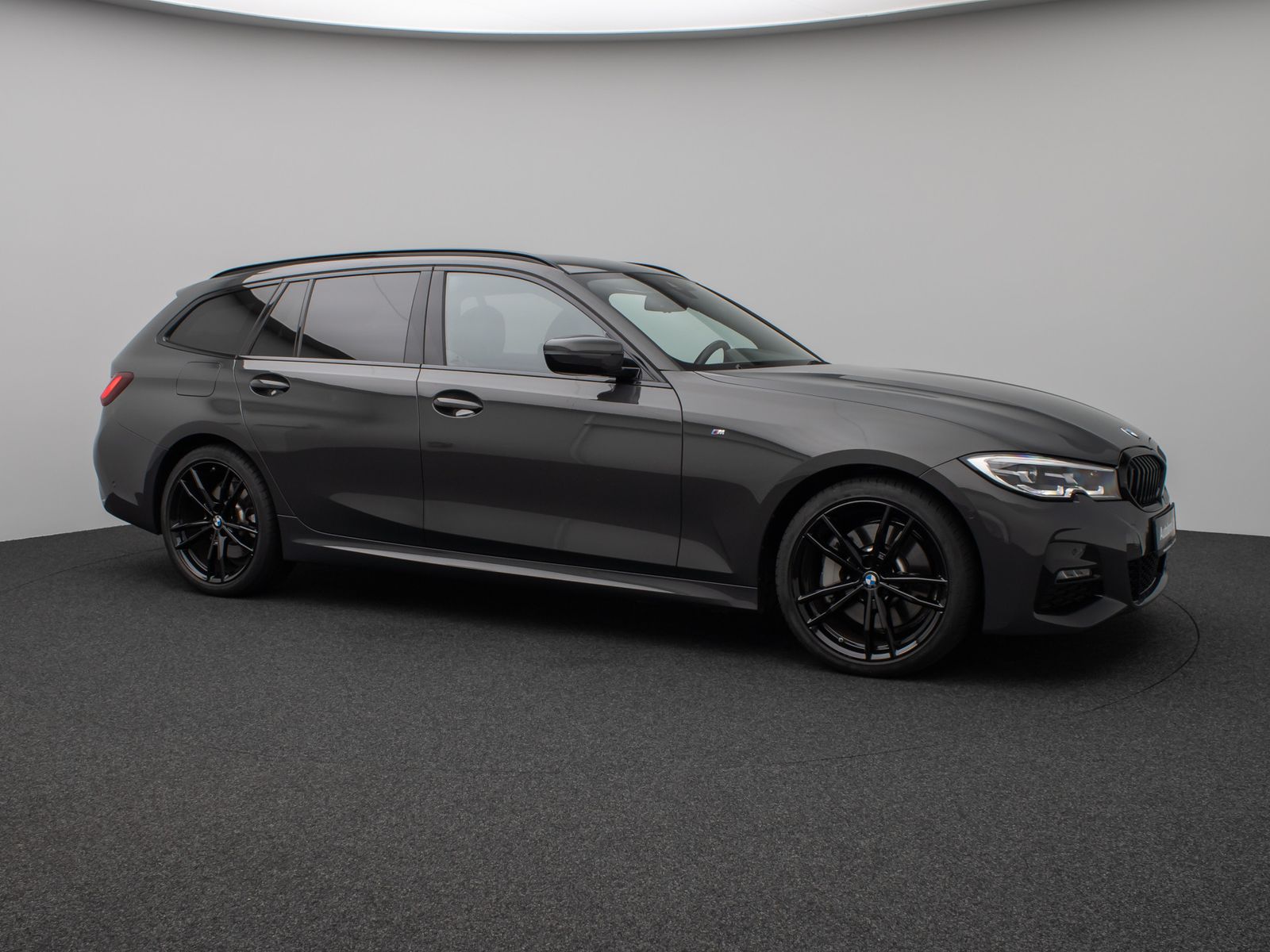 Fahrzeugabbildung BMW 330i M Sport Kamera DAB CockPitPr AHK Alarm 19"