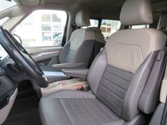 VW T7 Multivan 2.0 TDI Life DSG Navi Sthzg ACC Ahk VW T7 Multivan 2.0 TDI Life DSG Navi Sthzg ACC Ahk