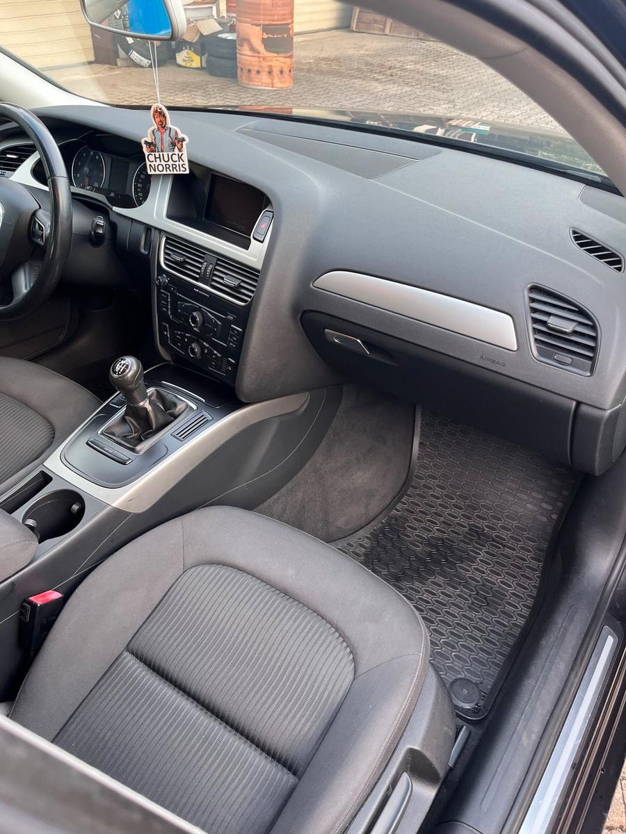 Audi A4 2008 — photo 13