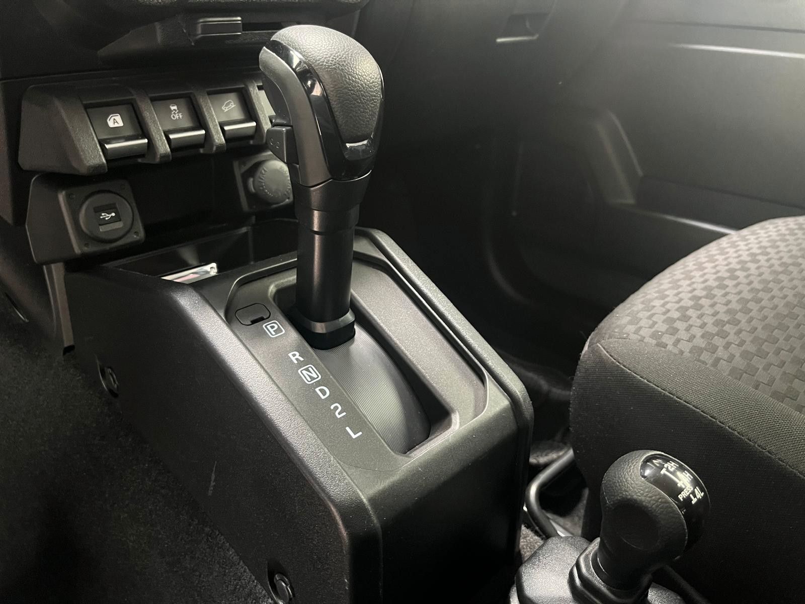 Fahrzeugabbildung Suzuki Jimny Comfort AllGrip*4.Sitzer*Automatik*