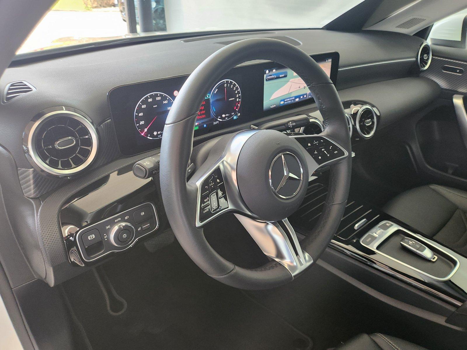 Mercedes-Benz A 250 e ProgLineAdv*Winter-Paket*Kamera*LED