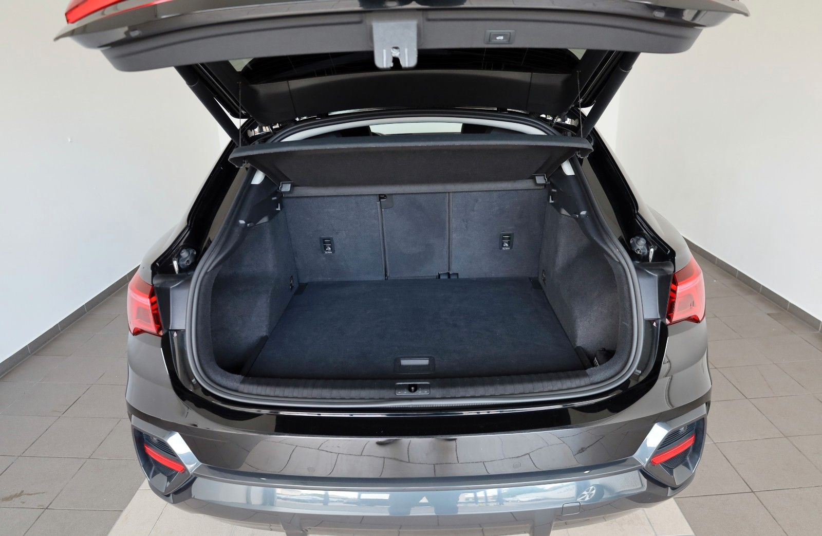 Fahrzeugabbildung Audi Q3 Sportback 35 TFSI,Leder,Navi,LED,SH,Kamera