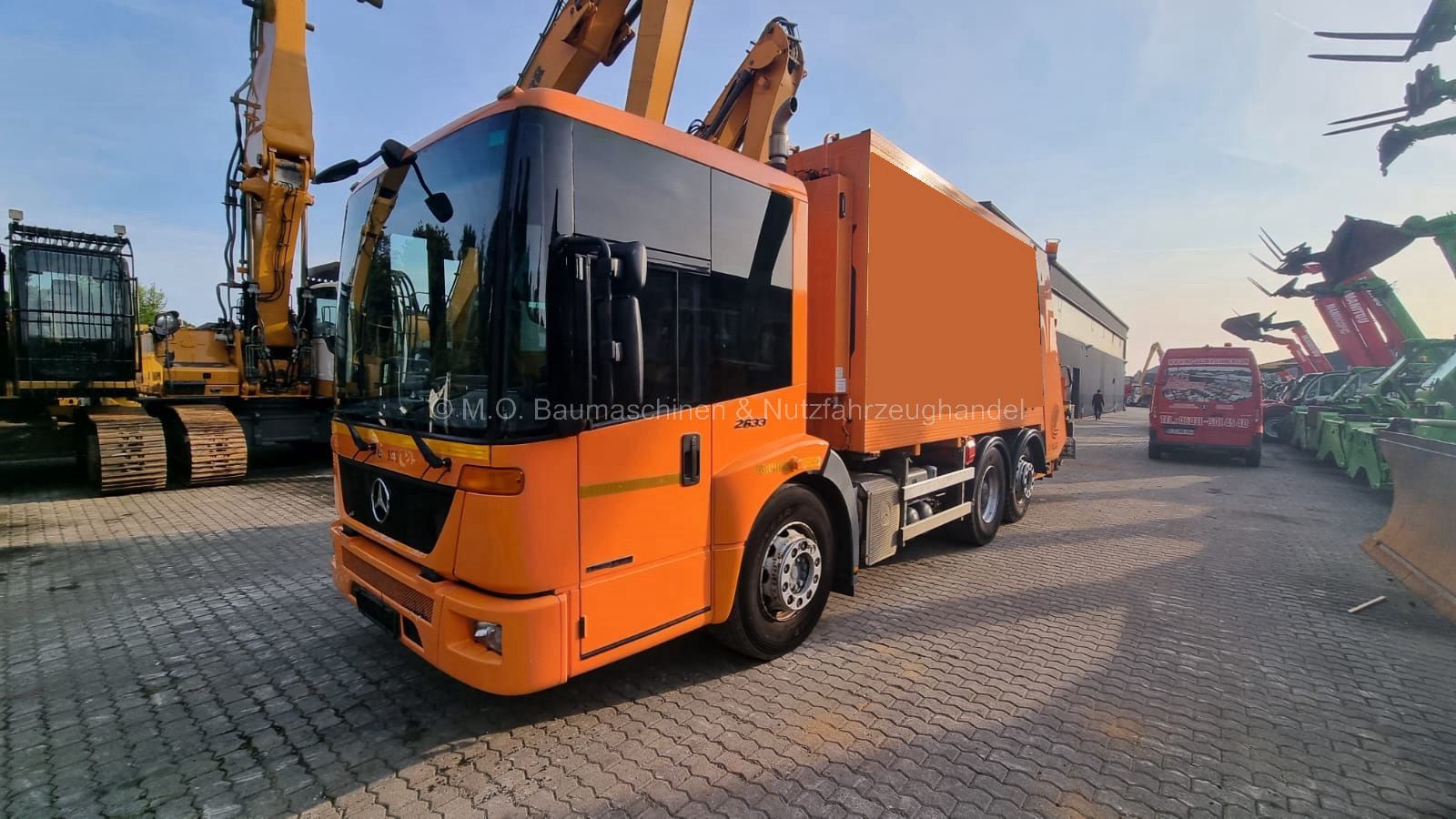 Fahrzeugabbildung Mercedes-Benz 2633 Econic EEV / AC / ZSA / Retarder / 6x2