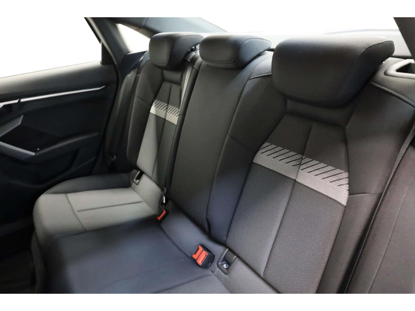 Audi A3 Limousine 30 TFSI S line NAV/RFK/ACC/LED+, миниатюра 11