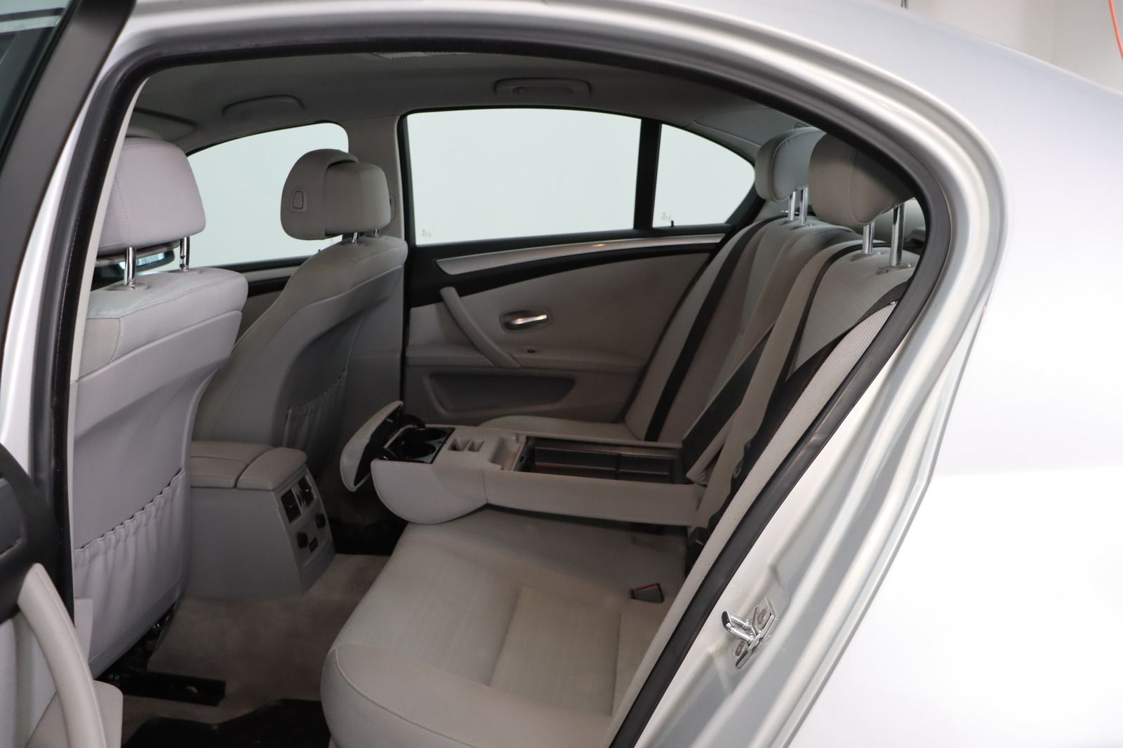 Fahrzeugabbildung BMW 523 i * Sitzhzg. * Klimaautomatik * PDC