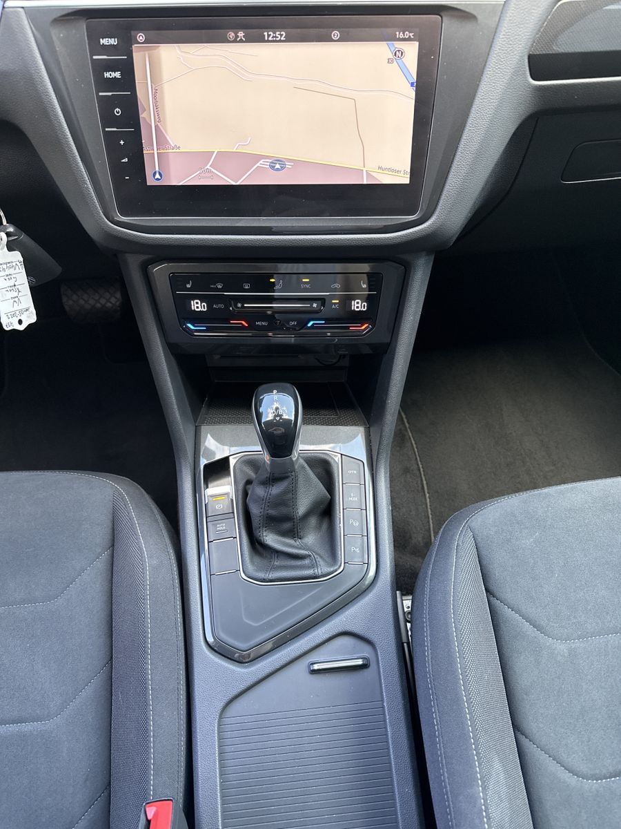 Fahrzeugabbildung Volkswagen Tiguan 1.4 eHybrid DSG Elegance NAV+LED+VC+HUD