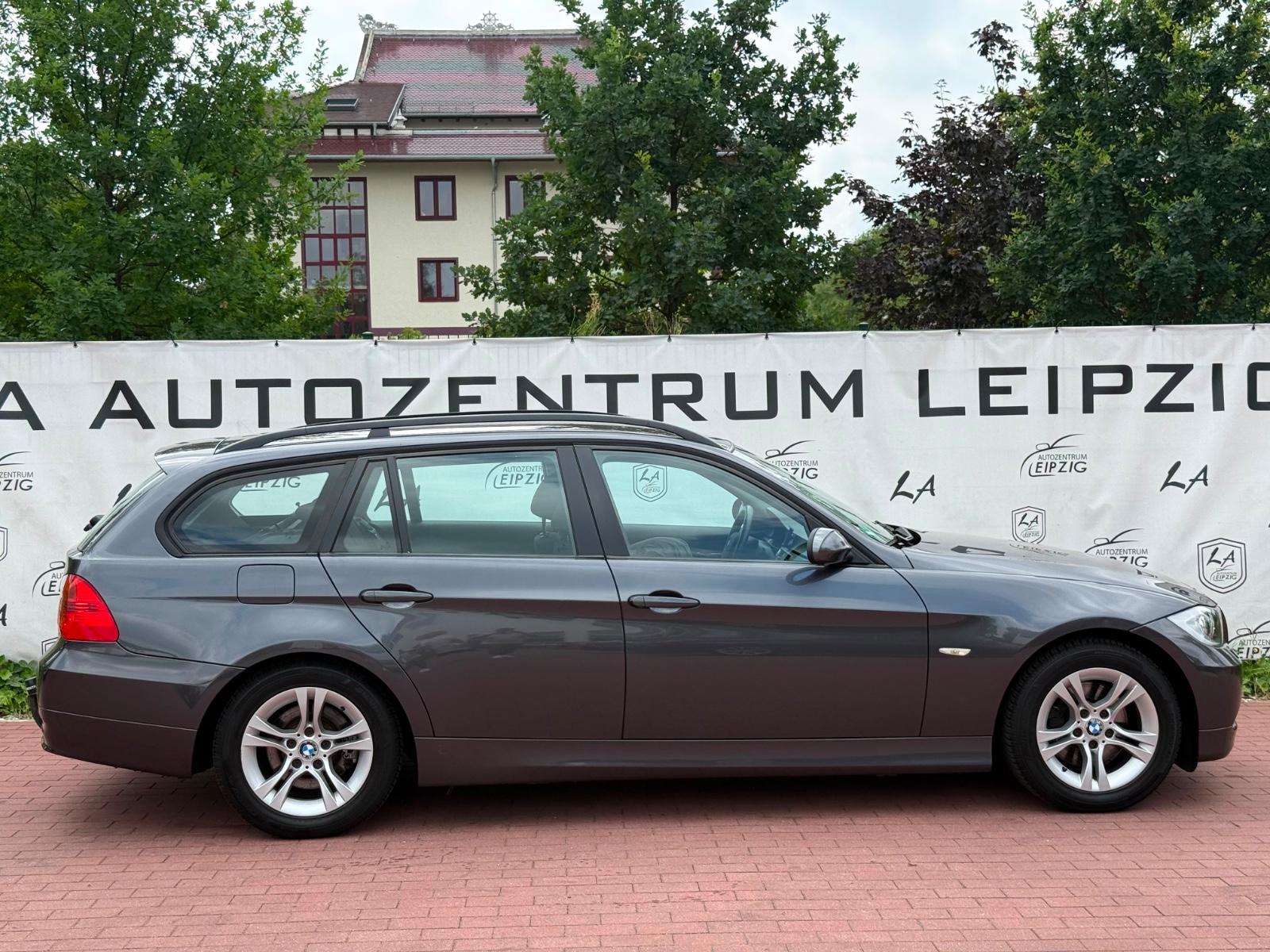 BMW 320i TOURING 170CH