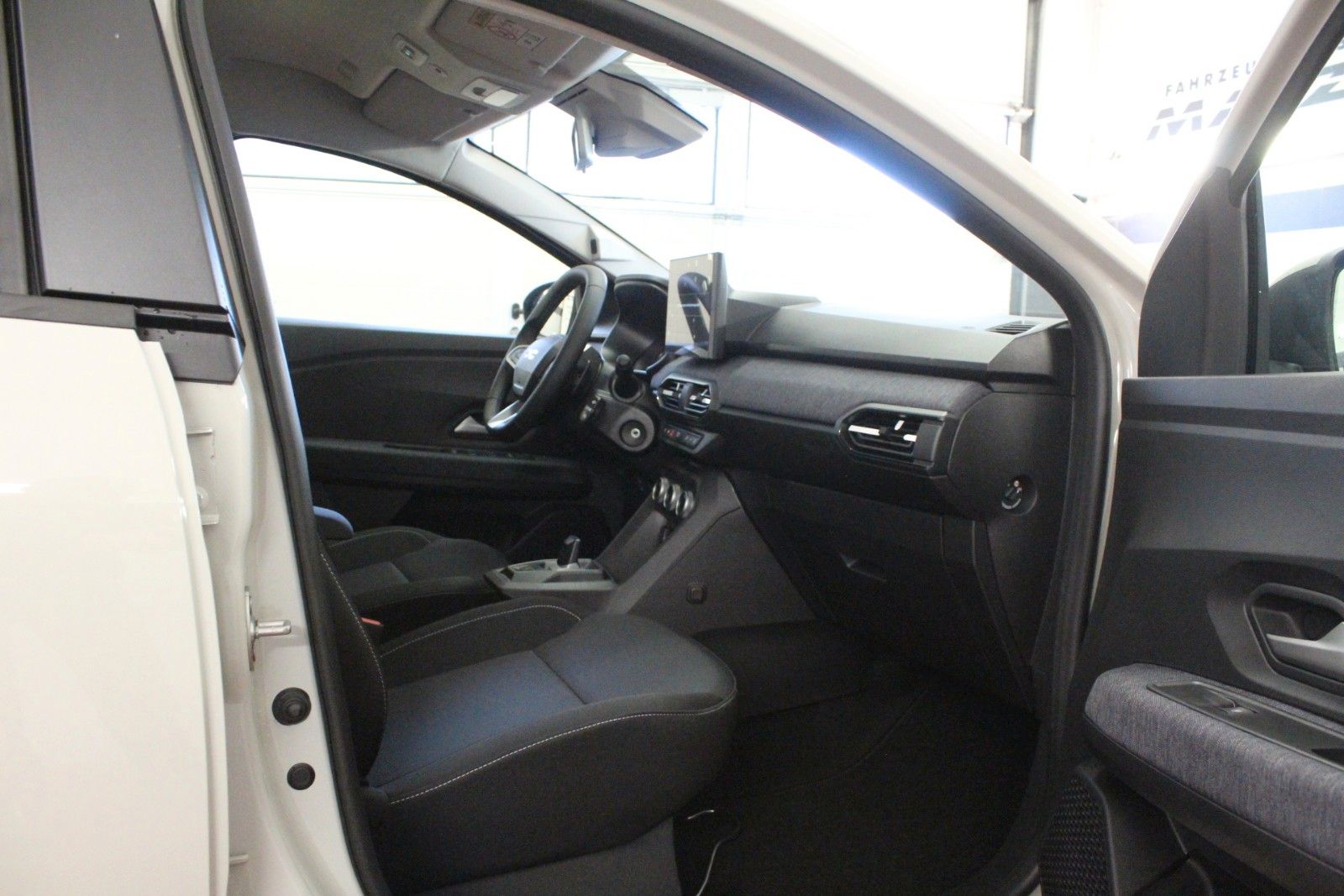 Fahrzeugabbildung Dacia Sandero Expression ECO-G 120 *Sitzhz*LPG