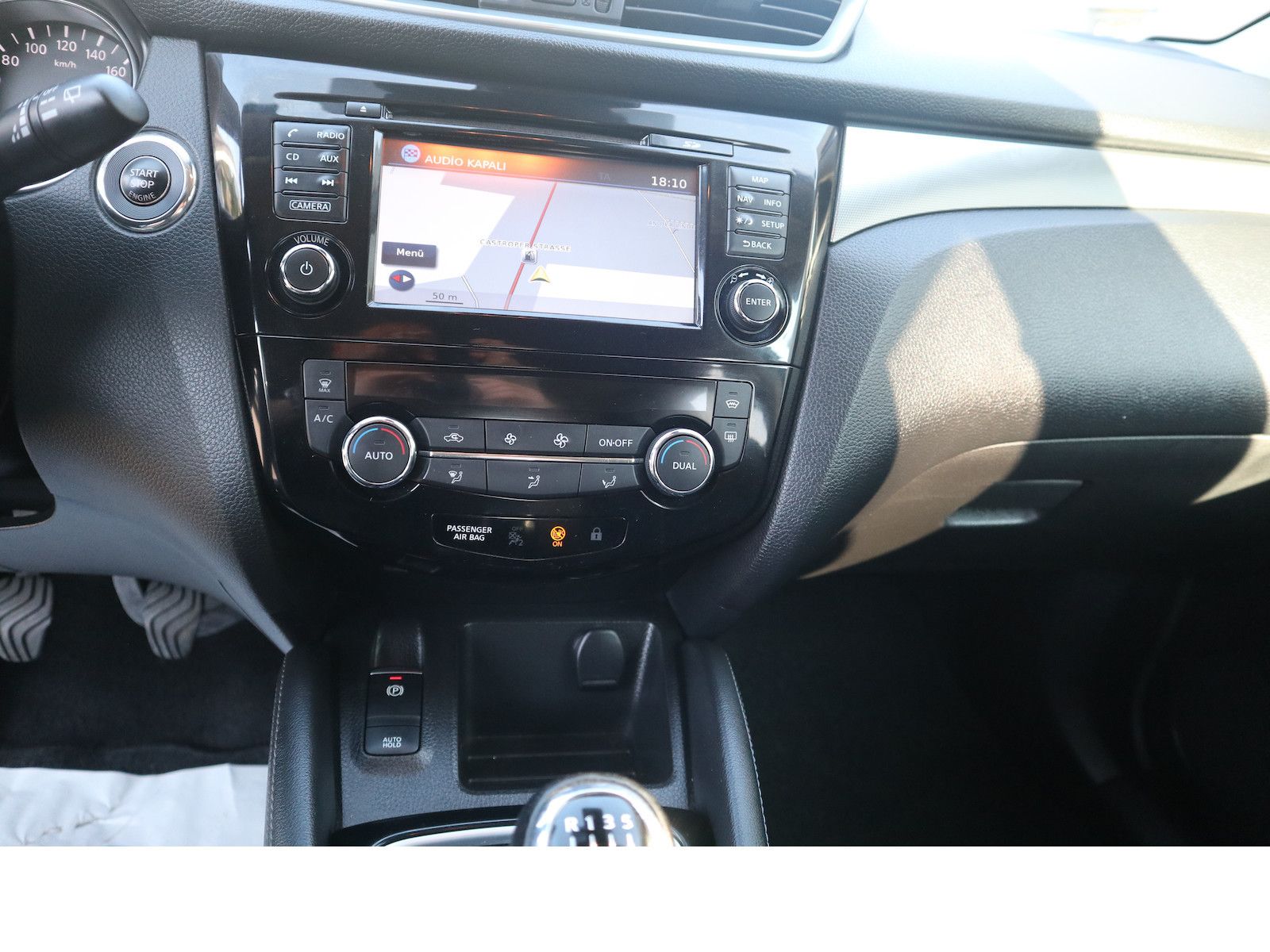 Fahrzeugabbildung Nissan Qashqai N-Connecta Navi Tempo Scheckheftgepflegt