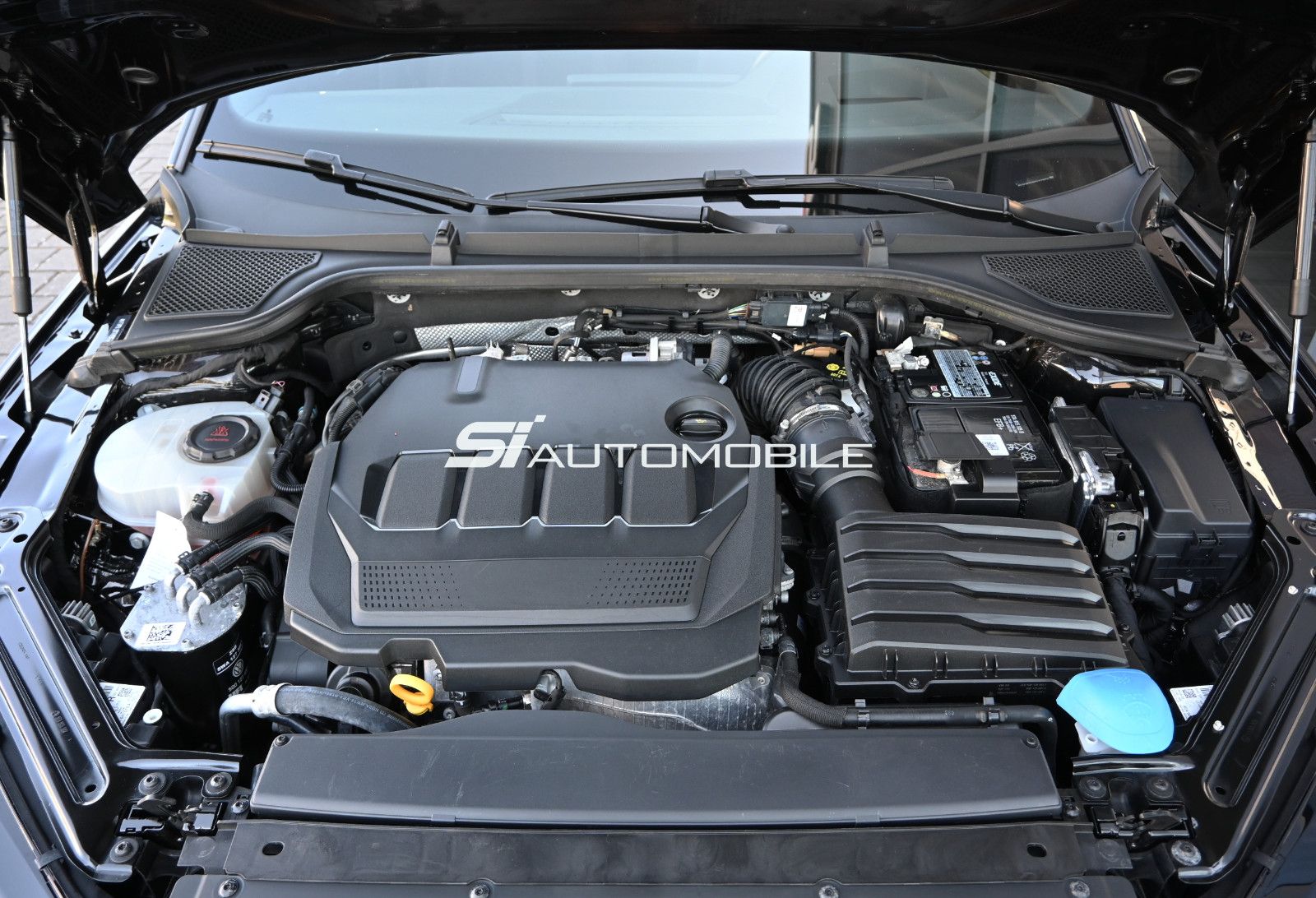 Fahrzeugabbildung SKODA Octavia 2.0 TDI DSG RS COMBI °ACC°AHK°HEAD-UP°