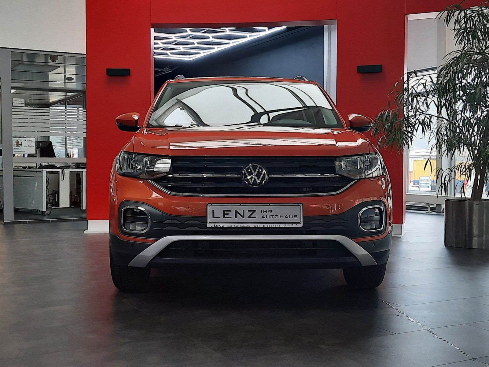 Fahrzeugabbildung Volkswagen T-Cross Move TSI *Navi*Einparkh*Sitzhzg*App-Conn