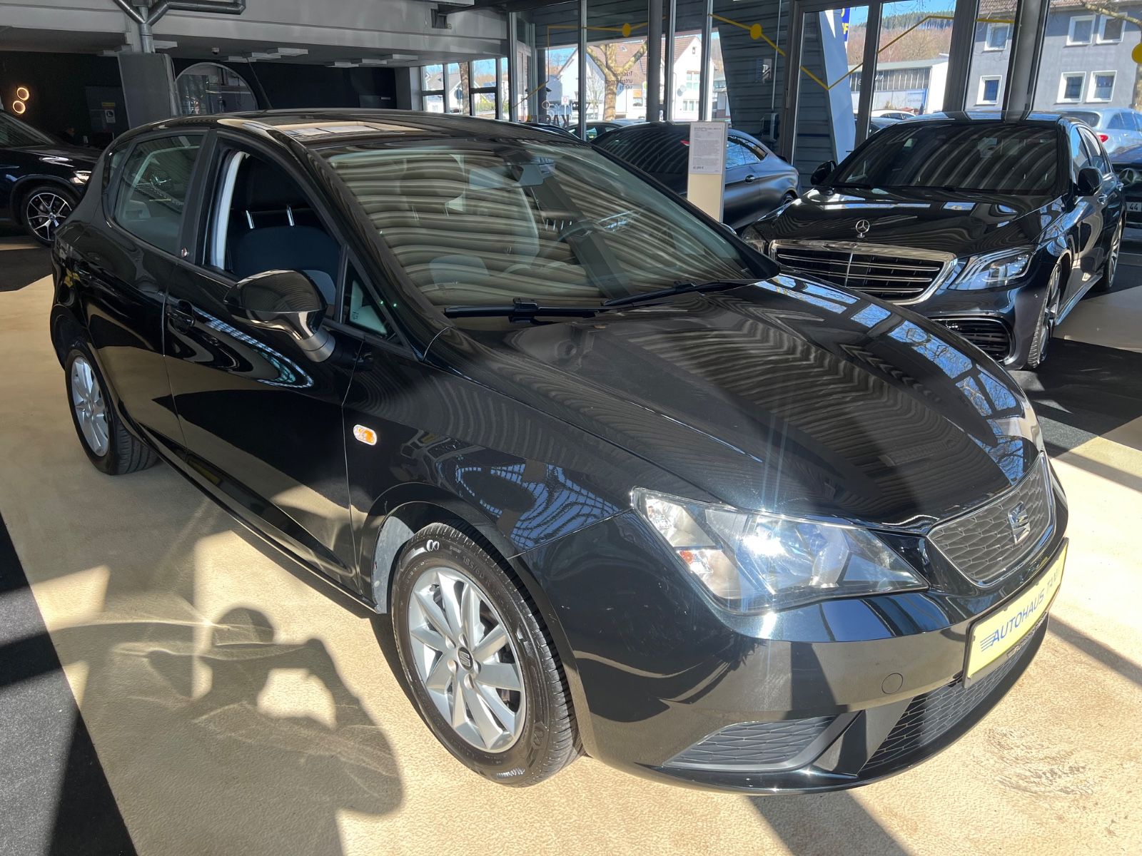 Fahrzeugabbildung SEAT Ibiza Reference *SCHECKHEFT BEI SEAT*1.HAND*