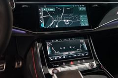 AUDI RSQ8 | Pano | Matrix | HuD | B&O | AHK | 23" AUDI RSQ8 | Pano | Matrix | HuD | B&O | AHK | 23"