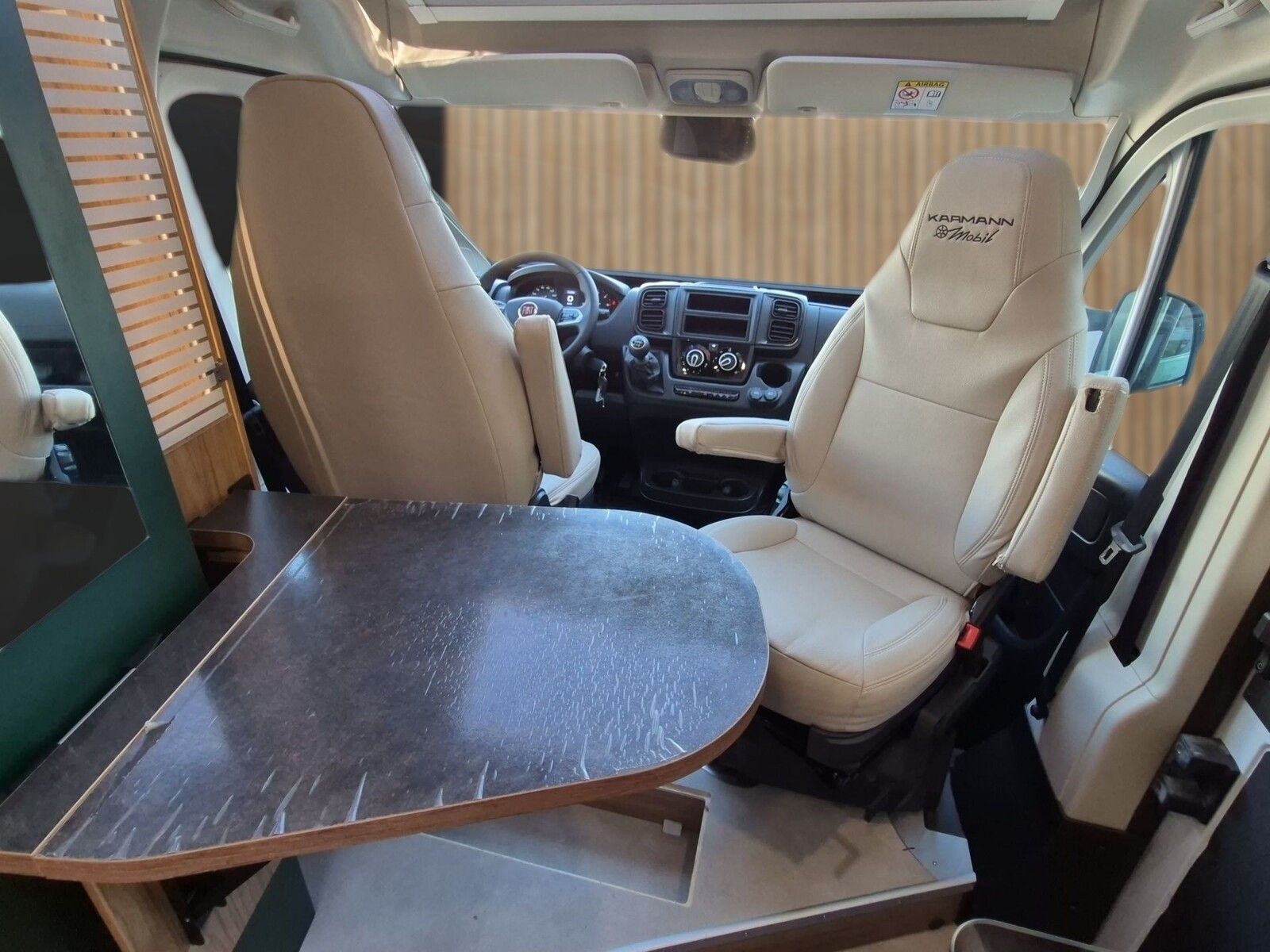 Fahrzeugabbildung Karmann Dexter DE 600 Concept Paket