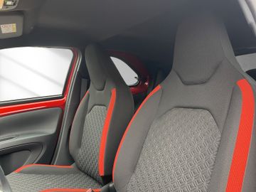 Toyota Aygo X 1.0 CVT Teamplayer *ACC*CAM*DAB*SHZ*TEL*