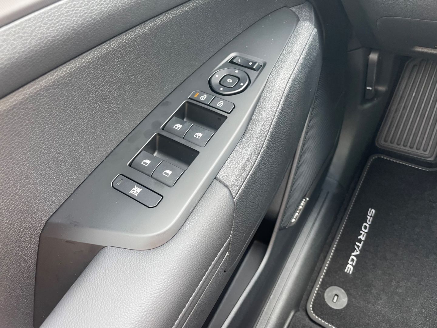Fahrzeugabbildung Kia Sportage Spirit LED elek Heckklappe 360Kamera