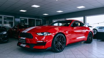 Ford Mustang - 1
