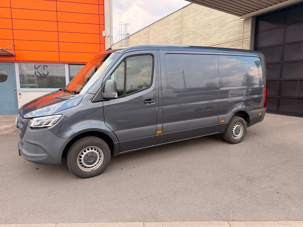Image of Mercedes-Benz Sprinter