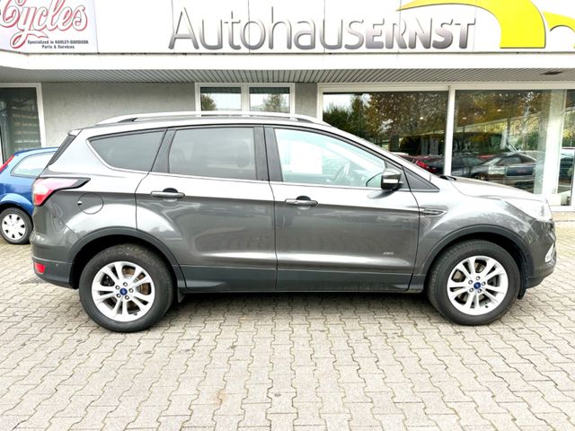 Ford Kuga Titanium 4x4  *1.Hand+AHK+Leder*