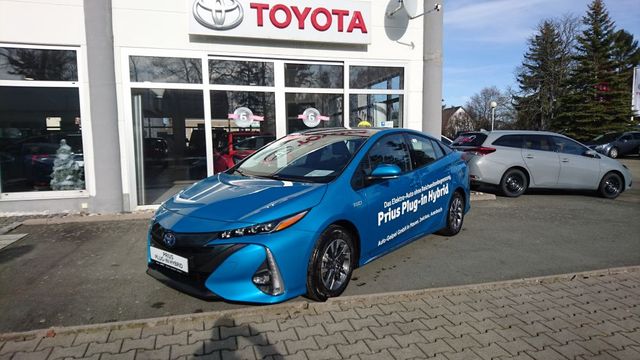 Toyota Prius Plug-in Hybrid Solardach MatrixLED Navi