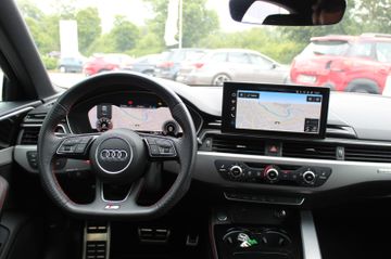 Fahrzeugabbildung Audi A4 Lim. 45 TFSI Quattro Edition One S Sportsitze
