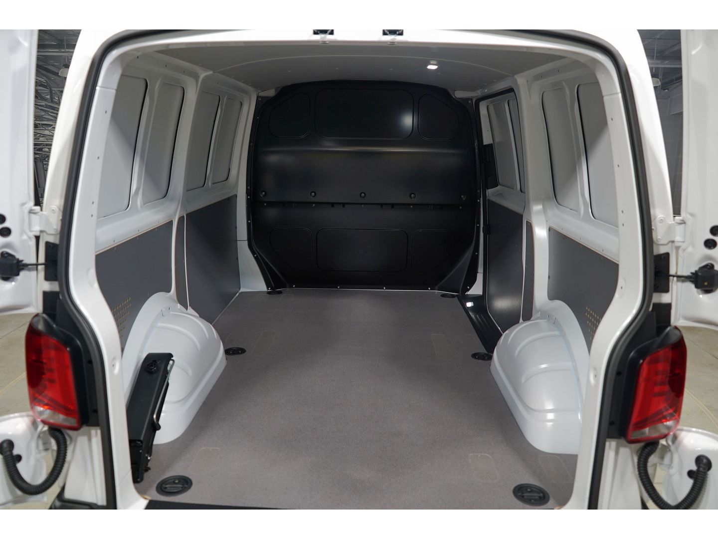Volkswagen T6 Transporter - Bild 11