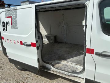 Opel Vivaro - 10