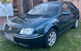 Volkswagen Bora 1.6 Basis Basis - Volkswagen Bora mit Benzin-Antrieb: Limousine