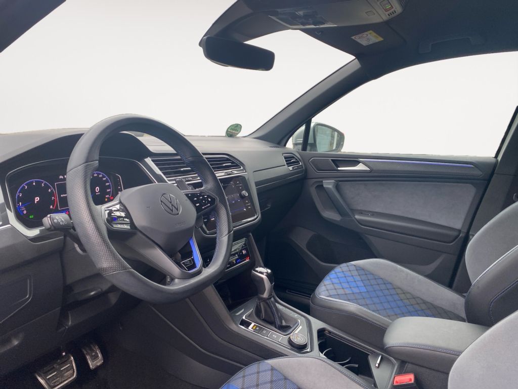 Fahrzeugabbildung Volkswagen Tiguan 2.0 TSI 4Motion DSG R AHZV DCC
