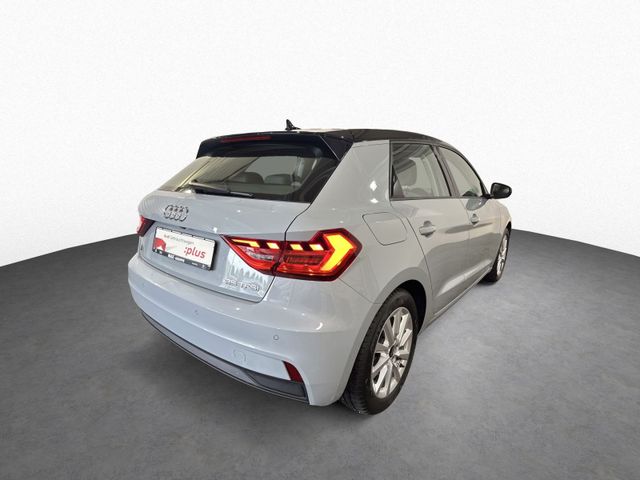 A1 Sportback 25 TFSI KAMERA+ALU+SH+VCP+PDC+RADIO