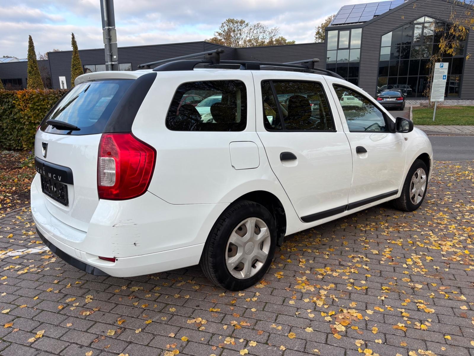 Dacia Logan 2015 — rear view