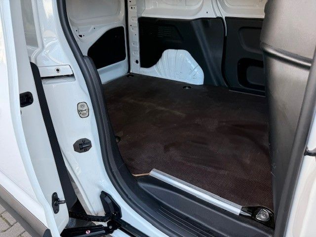 Fahrzeugabbildung Opel Combo E Cargo Edition 1.2l 110PS PDC!